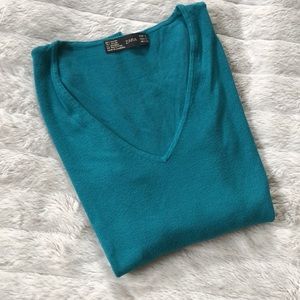 2/$25! ⭐️‎ Zara Teal V-neck Sweater Long Sleeved